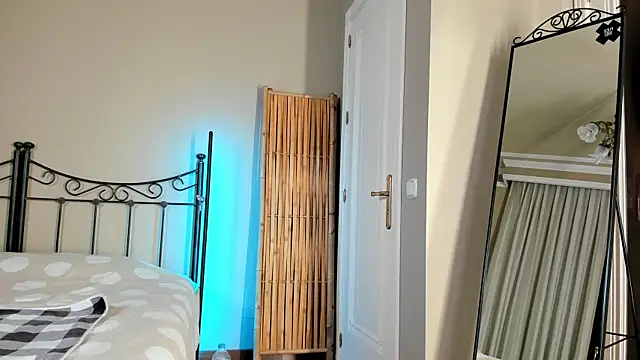 Snapshot of mazekyn chatting on 01-17-25, 07:16 mazekyn online show from 01-17-25, 07:16