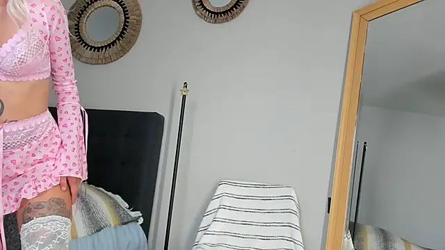 Snapshot of mazekyn chatting on 09-19-25, 05:09 mazekyn online show from 09-19-25, 05:09