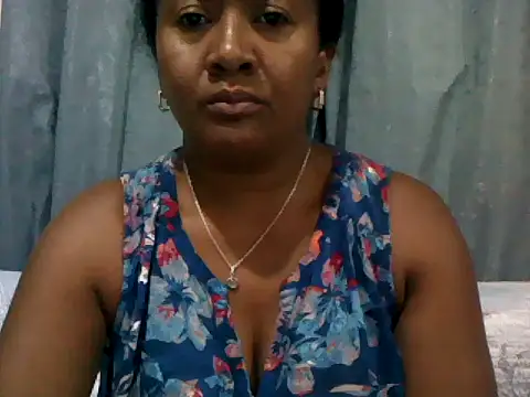 Snapshot of sexyladii chatting on 01-12-26, 05:07 sexyladii online show from 01-12-26, 05:07