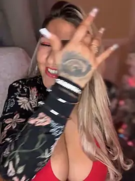 LittleMissEeve online show from 12-04-25, 01:26