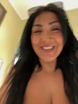 LittleMissEeve online show from 05-26-26, 05:09