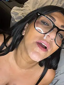 LittleMissEeve online show from 05-29-26, 03:48