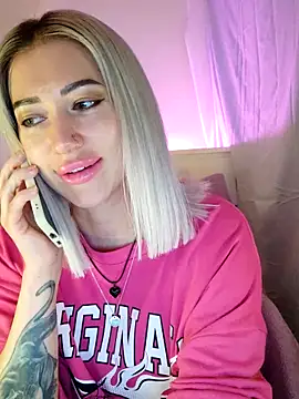 Snapshot of Fuck-Gina chatting on 04-22-26, 09:05 Fuck-Gina online show from 04-22-26, 09:05