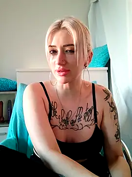 Snapshot of Fuck-Gina chatting on 06-01-26, 06:42 Fuck-Gina online show from 06-01-26, 06:42