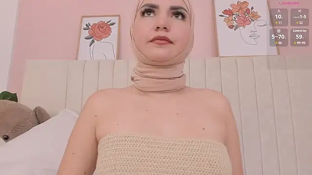 dalilasaadi  online show from 03-17-25, 02:01