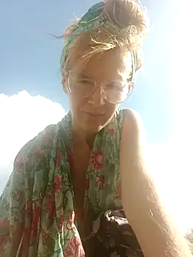 Luna-Natural online show from 01-27-25, 02:13