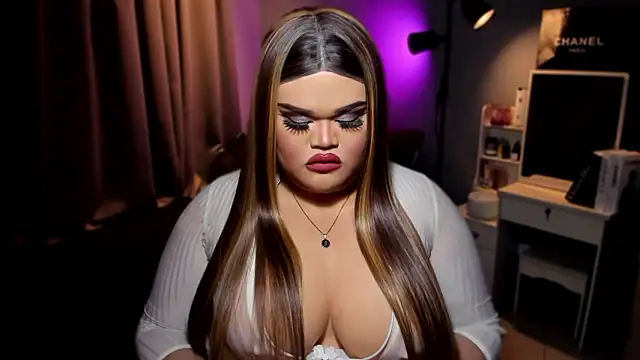 Snapshot of KarolinaThompson chatting on 12-01-24, 07:36 KarolinaThompson online show from 12-01-24, 07:36