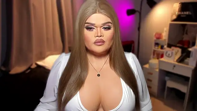 Snapshot of KarolinaThompson chatting on 12-21-24, 02:30 KarolinaThompson online show from 12-21-24, 02:30