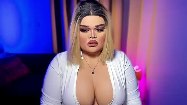 Snapshot of KarolinaThompson chatting on 02-01-25, 07:47 KarolinaThompson online show from 02-01-25, 07:47