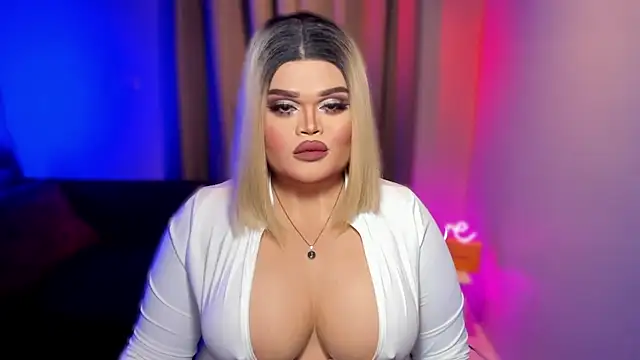 Snapshot of KarolinaThompson chatting on 03-09-25, 10:19 KarolinaThompson online show from 03-09-25, 10:19