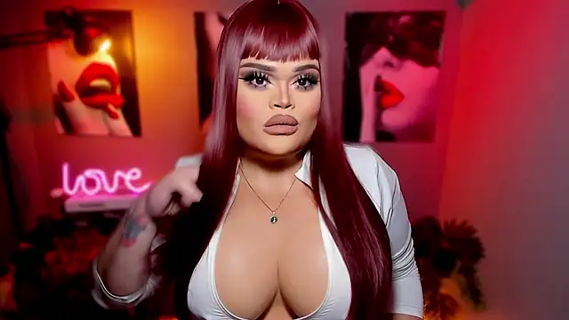 Snapshot of KarolinaThompson chatting on 09-21-25, 09:11 KarolinaThompson online show from 09-21-25, 09:11