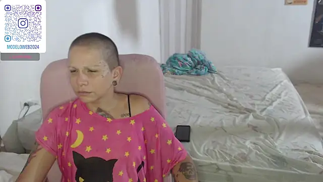 moon cat85 online show from 02-06-25, 05:30