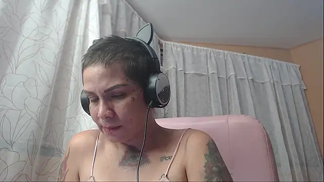 moon cat85 online show from 10-03-25, 10:07