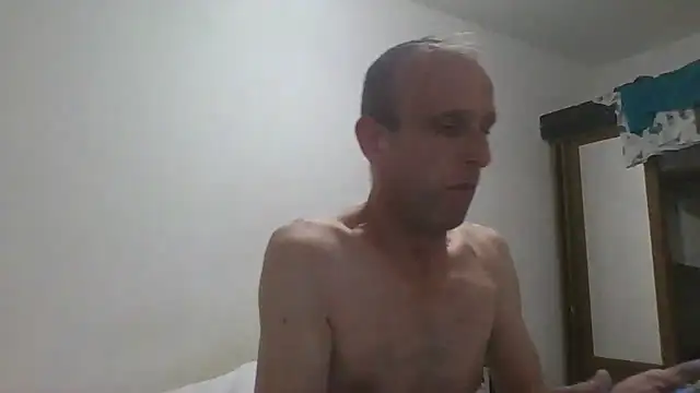 Snapshot of Hunzi123 chatting on 07-06-26, 12:18 Hunzi123 online show from 07-06-26, 12:18
