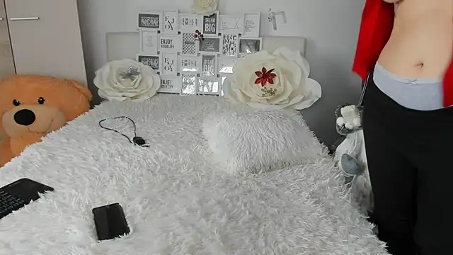 sweetemy4u online show from 12-18-25, 12:33