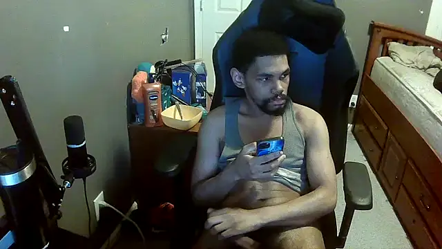 Snapshot of Neovergil0 chatting on 10-19-25, 10:10 Neovergil0 online show from 10-19-25, 10:10