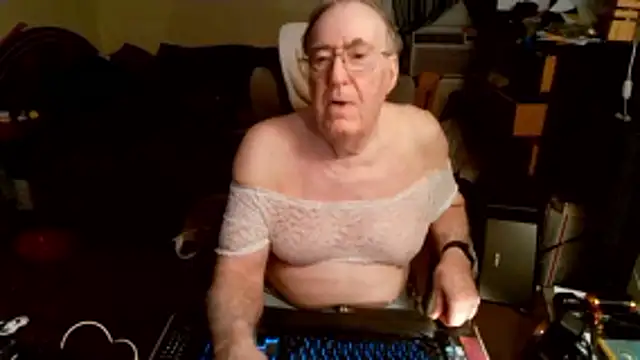 Toastir online show from 06-15-26, 01:46