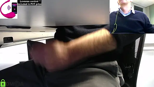 Snapshot of pliko chatting on 10-21-25, 02:07 pliko online show from 10-21-25, 02:07