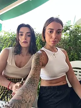 Snapshot of italianPassion chatting on 04-02-26, 12:14 italianPassion online show from 04-02-26, 12:14