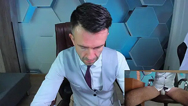 SteveTiger online show from 04-12-26, 03:11