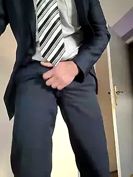 Snapshot of Justforoneday chatting on 12-19-24, 11:50 Justforoneday online show from 12-19-24, 11:50