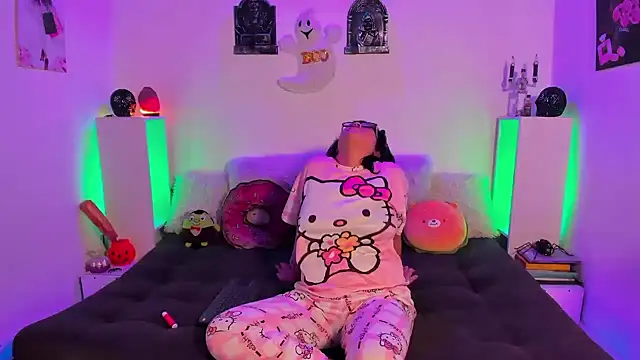 LillyCandy online show from 10-20-25, 03:07