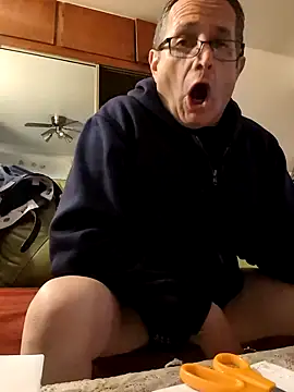 Snapshot of bobby69cock chatting on 01-11-25, 12:50 bobby69cock online show from 01-11-25, 12:50