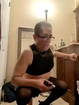 Snapshot of bobby69cock chatting on 02-14-25, 01:34 bobby69cock online show from 02-14-25, 01:34