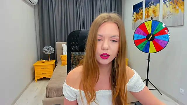 Strawberrye online show from 02-05-25, 03:34