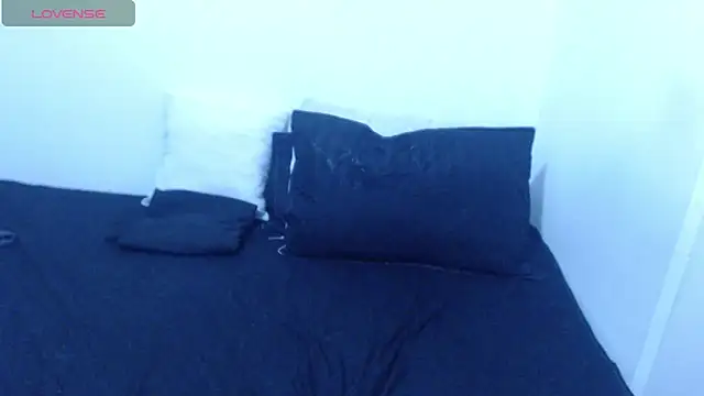 Snapshot of Dulce-Bella chatting on 03-13-26, 02:45 Dulce-Bella online show from 03-13-26, 02:45