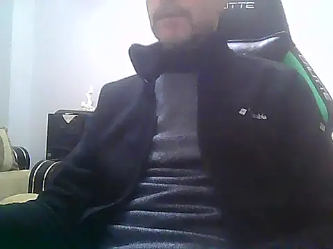 Snapshot of boran34 chatting on 01-13-26, 04:01 boran34 online show from 01-13-26, 04:01