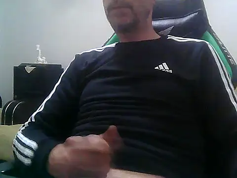 Snapshot of boran34 chatting on 03-31-26, 04:18 boran34 online show from 03-31-26, 04:18