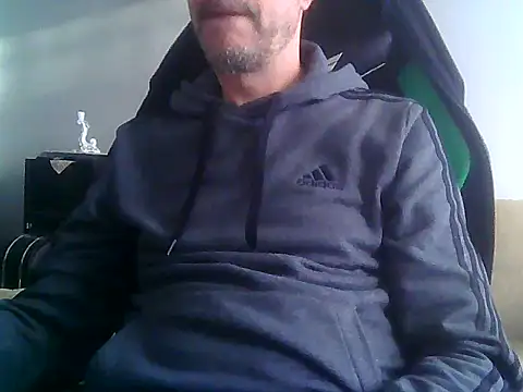 Snapshot of boran34 chatting on 04-03-26, 03:43 boran34 online show from 04-03-26, 03:43