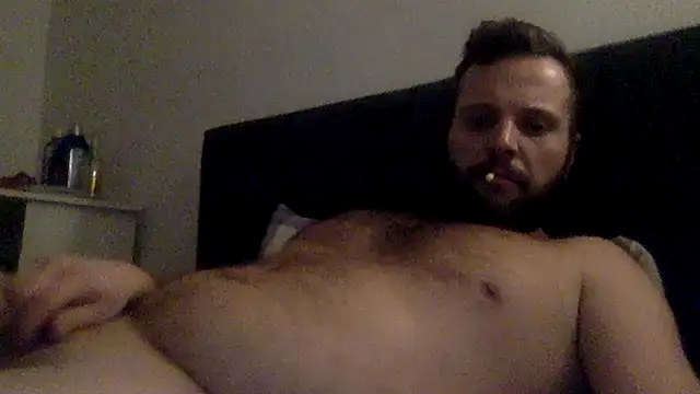 Snapshot of Dirty0892 chatting on 10-30-25, 06:37 Dirty0892 online show from 10-30-25, 06:37