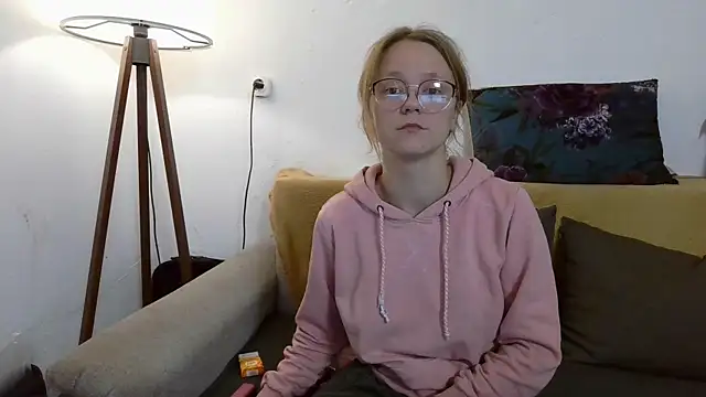 little-leni online show from 12-02-25, 07:53