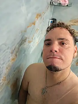 Snapshot of latinoflpr chatting on 09-14-25, 02:44 latinoflpr online show from 09-14-25, 02:44