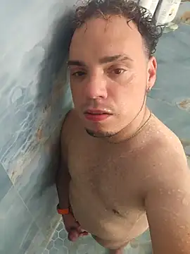 Snapshot of latinoflpr chatting on 09-19-25, 12:56 latinoflpr online show from 09-19-25, 12:56