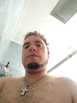 Snapshot of latinoflpr chatting on 09-30-25, 03:22 latinoflpr online show from 09-30-25, 03:22