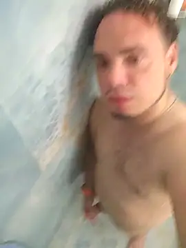 Snapshot of latinoflpr chatting on 10-01-25, 01:11 latinoflpr online show from 10-01-25, 01:11