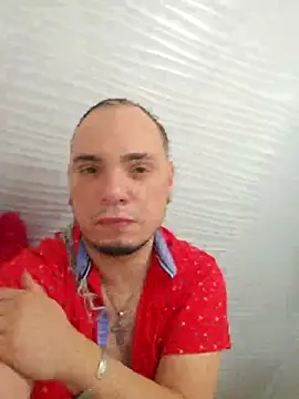 Snapshot of latinoflpr chatting on 12-02-25, 10:16 latinoflpr online show from 12-02-25, 10:16