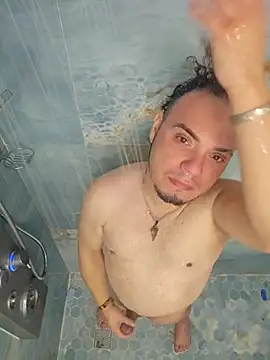 Snapshot of latinoflpr chatting on 12-15-25, 03:00 latinoflpr online show from 12-15-25, 03:00