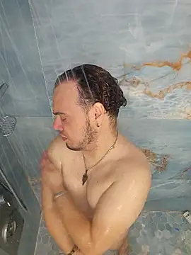 Snapshot of latinoflpr chatting on 01-11-26, 01:10 latinoflpr online show from 01-11-26, 01:10