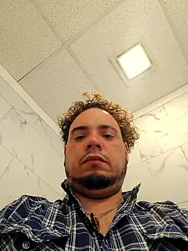 Snapshot of latinoflpr chatting on 02-03-26, 09:09 latinoflpr online show from 02-03-26, 09:09