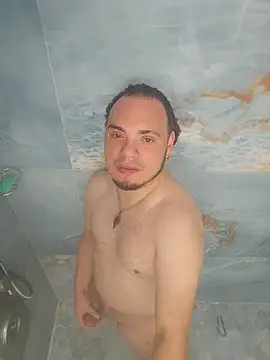 Snapshot of latinoflpr chatting on 02-10-26, 02:59 latinoflpr online show from 02-10-26, 02:59