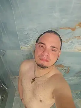 Snapshot of latinoflpr chatting on 02-14-26, 02:41 latinoflpr online show from 02-14-26, 02:41