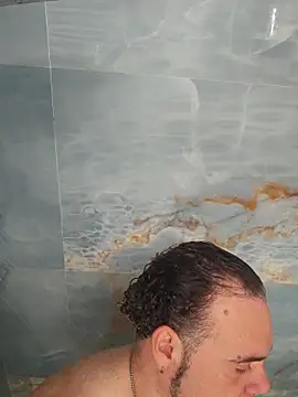 Snapshot of latinoflpr chatting on 02-18-26, 03:35 latinoflpr online show from 02-18-26, 03:35