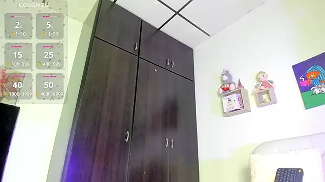 Snapshot of Lisvandr chatting on 09-15-25, 04:40 Lisvandr online show from 09-15-25, 04:40