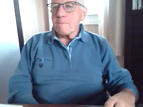 johnjohn622662 online show from 10-06-25, 09:40