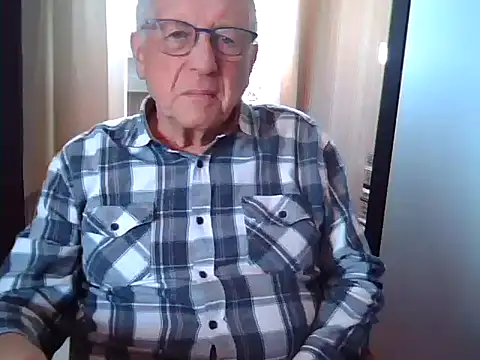 Snapshot of johnjohn622662 chatting on 04-08-26, 09:31 johnjohn622662 online show from 04-08-26, 09:31