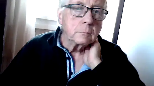 Snapshot of johnjohn622662 chatting on 05-21-26, 03:19 johnjohn622662 online show from 05-21-26, 03:19